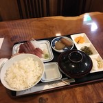 野毛おでん - 刺身定食。
      税込900円。
      美味し。