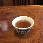 野毛おでん - 温かいお茶。
      美味し。