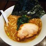 プメハナ - 豚骨醤油ラーメン。￥680