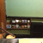 うを徳 - カウンター向こうは調理場