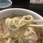 ラーメン専門店 徳川町 如水 - 麺　リフト