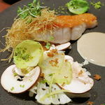 金目鯛のポワレ 発酵マッシュルームのソース