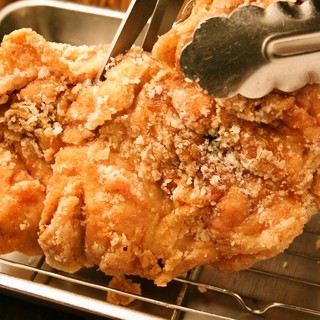 Unwaveringly popular No. 1 [Hanmi] Deep-fried whole chicken half body♪