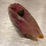 鮨 真菜 - 鯵 あさつきを添えて