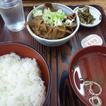 赤坂あべちゃん - 牛にこみ定食