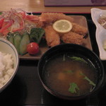 遊晞 - H29年12月、ミックスフライ定食（830円）