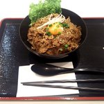 米沢 琥珀堂 - すき焼き丼（ご飯少なめ）