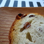 ブーランジェリー ソア - オーガニックレーズン食パン