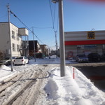 おにぎり屋 こころ - 駐車場は店の裏・ツルハの横に２台