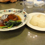 江山楼 長崎中華街本店 - とんぼうろう。皮つき豚肉は美味しい！