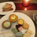 ロビーラウンジ 「マーブルラウンジ」 - ホワイトチョコレートが美味しかったです♪