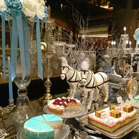 ロビーラウンジ 「マーブルラウンジ」 ヒルトン東京 - シンデレラの馬車と、たくさんのスイーツ