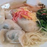 上海ワンタン王 - ナズナ大ワンタン麺