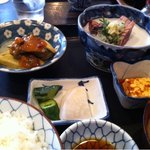 入谷食堂 - 日替わり定食～かつおのたたき～