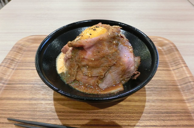 精肉店直営ローストビーフ丼 やまと イオンモール松本店 松本 洋食 欧風料理 その他 食べログ