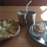 インド料理 Delhi - アジアランチ、チーズナン