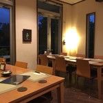 キッチンイナバ - テーブル席