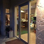 キッチンイナバ - 店舗入口