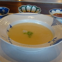 室 - ◆蕪のポタージュ・・蕪のいい味わいを感じますし、少しクリームを足されているので濃厚さも感じ美味しい。