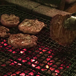 焼味尽本舗 - 肉メニューは全て焼き場にて炭焼きしてご提供！