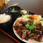 Wagyuu Ya Shokudou - ホルモンミックス定食