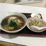 幸ちゃんラーメン - しょうゆラーメン＆半チャーハン