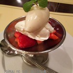 ガストーラ - デザートはみんなでおいしく♪