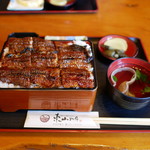 炭火焼うなぎ 東山物産 - 特上重（中盛り）