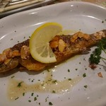 ガストホフ ハイ・ウイング - 夕食：マスのムニエル アーモンドソース