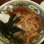 常州飯店 - ラーメン ¥500（ライス付き）