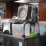 そば くら富 - 内観２　鰹削り器