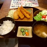 豊丸水産 - 【2017.12.12(火)】ワンコインランチ(ミックスフライ・ご飯少な目)500円