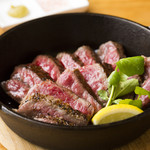 Carefully selected by the owner! 100g lean Wagyu beef Steak