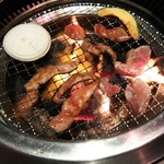 炭火焼肉のて - 豚トロはファイヤー