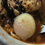 スープカレー トムトムキキル - 温泉たまごはこんな感じ