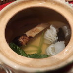 馳走や直 赤坂本店 - 松茸と大分産鱧の土瓶蒸し