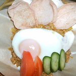 エナ・パサール - ナシ・ゴレン