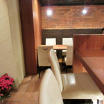 NAKATSUKA - 店内奥にもテーブルスペース