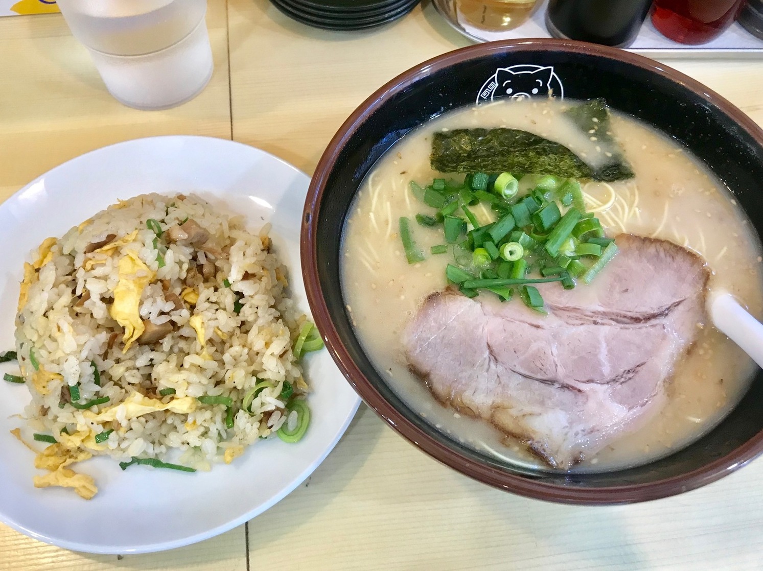 博多ラーメン 長浜や 中野店 - 中野/ラーメン | 食べログ 博多ラーメン 長浜や 中野店 (中野/ラーメン)