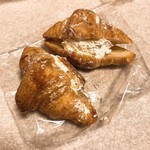 いそやまベーカリー - クリームクロワッサン 130円