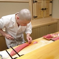 鮨 あらい - 最上物の大間160キロ釣りと先週の最上物大間179キロ延縄に尻労(しつかり)139キロ定置網の津軽海峡本鮪食べ比べ