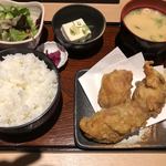 市ヶ谷 巴 - 鶏のから揚げ定食（930円）