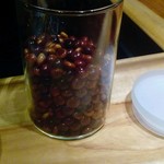 かふぇ おか がれーじ - 珈琲豆と一緒にチョコレートを頂き食べてみました