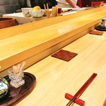 Sushi Rekireki - 店内