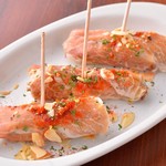Prosciutto and blue cheese pinchos