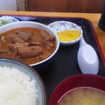 モツ煮定食ご飯少な目560円