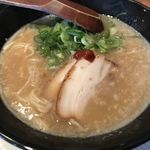 秦秦 - 極白ラーメン（ドロ系）