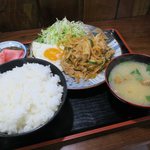 味処花しょく - 豚キムチ焼き定食大盛り（￥864）
