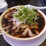 新福菜館 - 中華そば(ﾓﾔｼのﾄｯﾋﾟﾝｸﾞがｻｰﾋﾞｽでした)