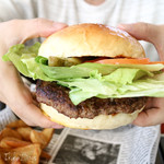 Bougainvilla Pool Bar - 「アメリカンクラッシクバーガー」$14